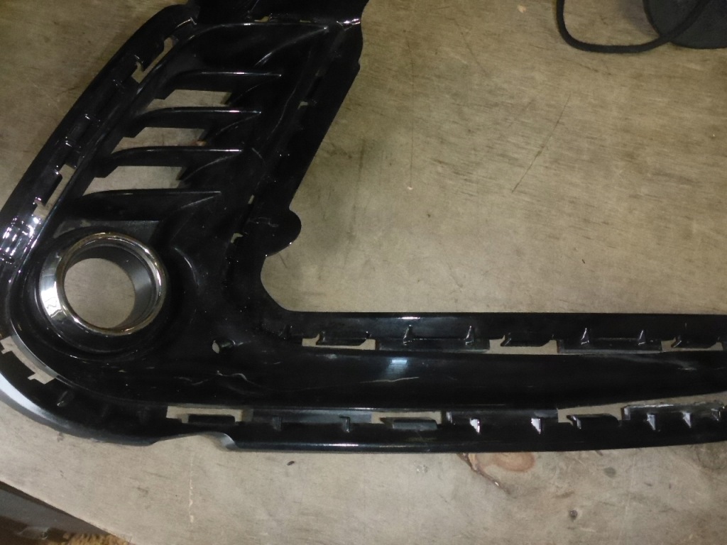 фото №4, Hyundai elantra 16- решётка заглушка правая перед