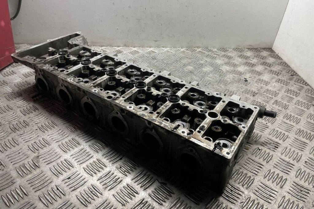 фото №10, Головка двигателя bmw 3 f30, f80 7812929 2.99l дизель 2016