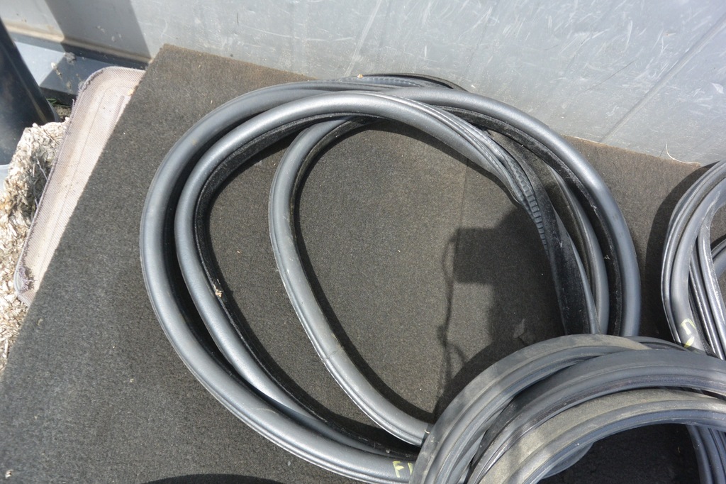 фото №4, Прокладка двері багажника bmw x5 f15