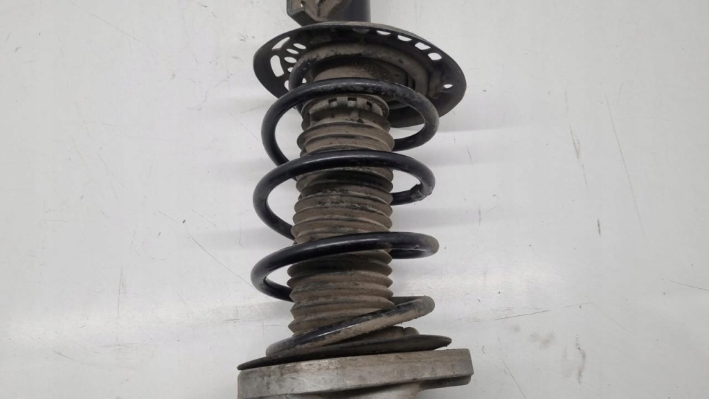 Амортизатор mercedes-benz klasa c coupe 2015 с передний с левый a2123208838 с Разборки