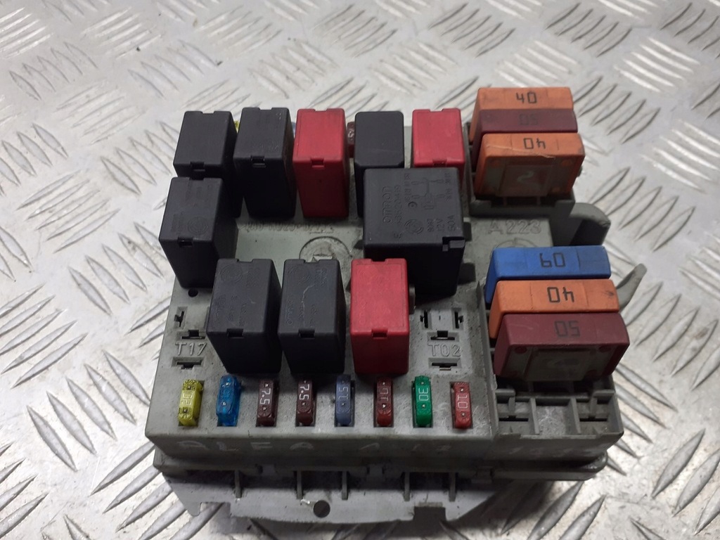 фото №1, Коробка запобіжників alfa romeo 147 1.9 jtd