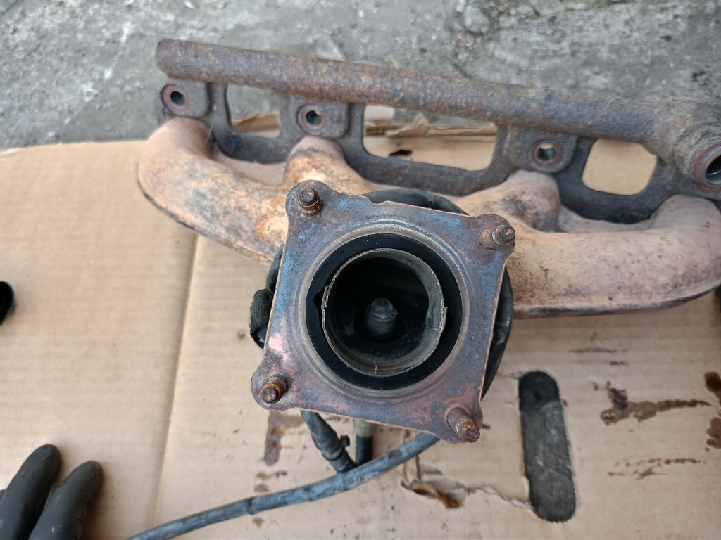 Коллектор выпускной 2.0 115 km azj new beetle octavia sharan passat golf Недорого