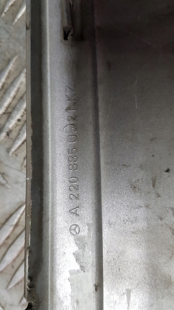 фото №14, Mercedes w220 молдинг бампера задня ліва права 744