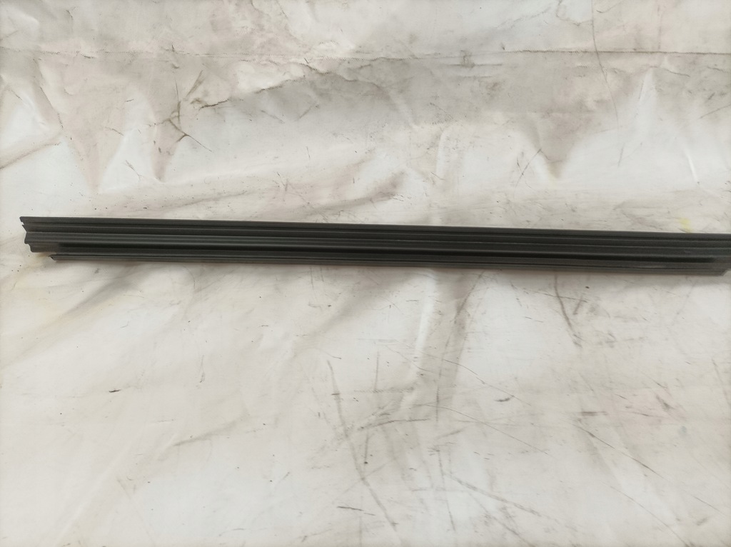 фото №11, Ram 1500 11 молдинг прокладка дверь usa левый задняя