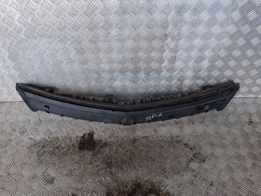 фото №1, Mercedes w176 кронштейн решітка бампера a1768850365