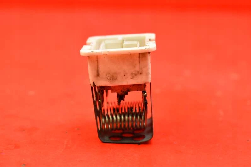 фото №6, Резистор обдув резистор резистор 90560362 opel astra 3 iii h 06-14