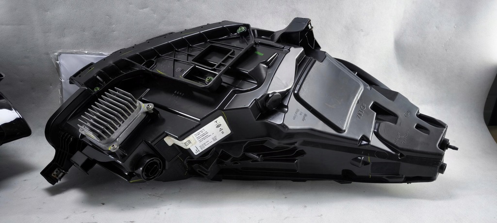 фото №13, Tesla 3 lift full led левый правый фара 1514951-00-c 1514953-00-c