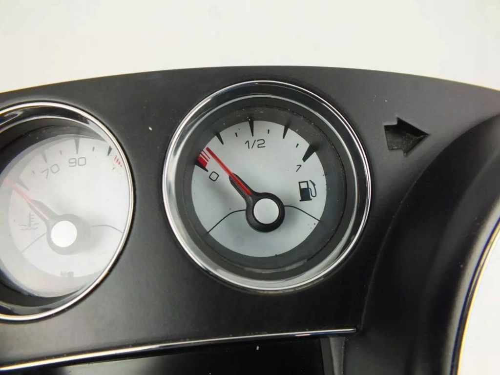 Peugeot 308 2018 панель / спідометр Недорого