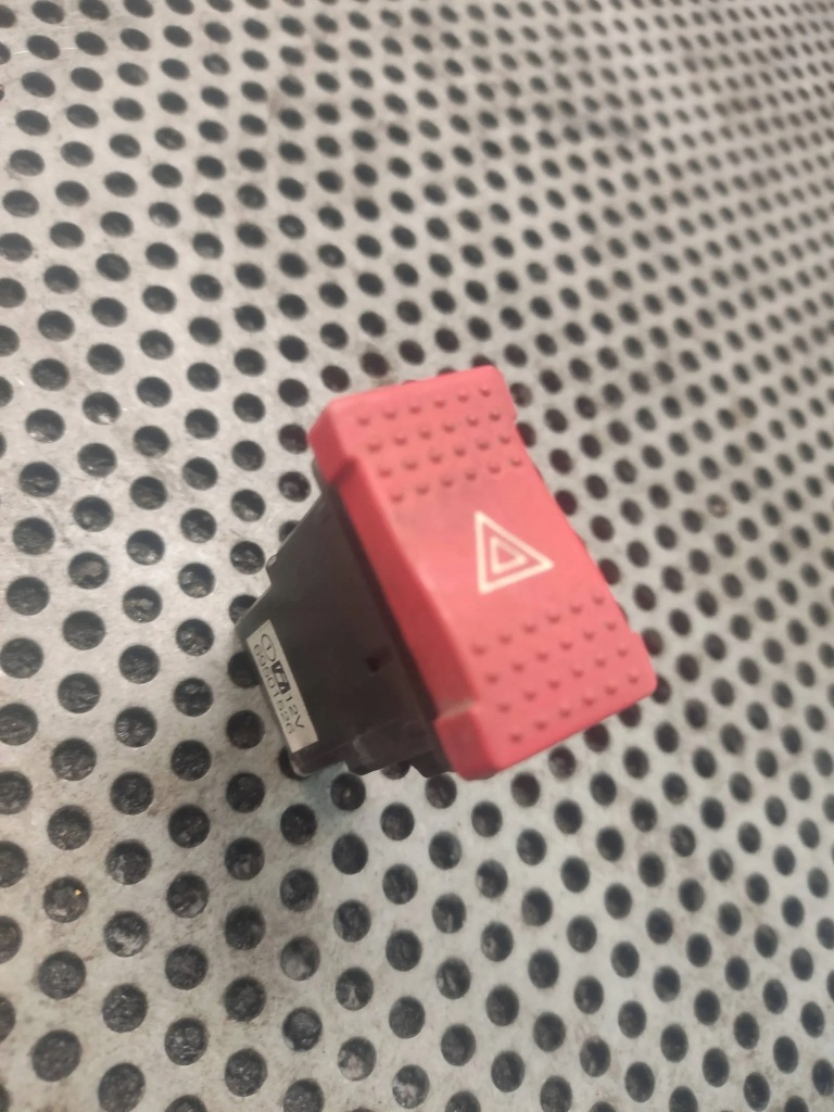 Купити Перемикач аварійних iveco daily 06-14 69501526