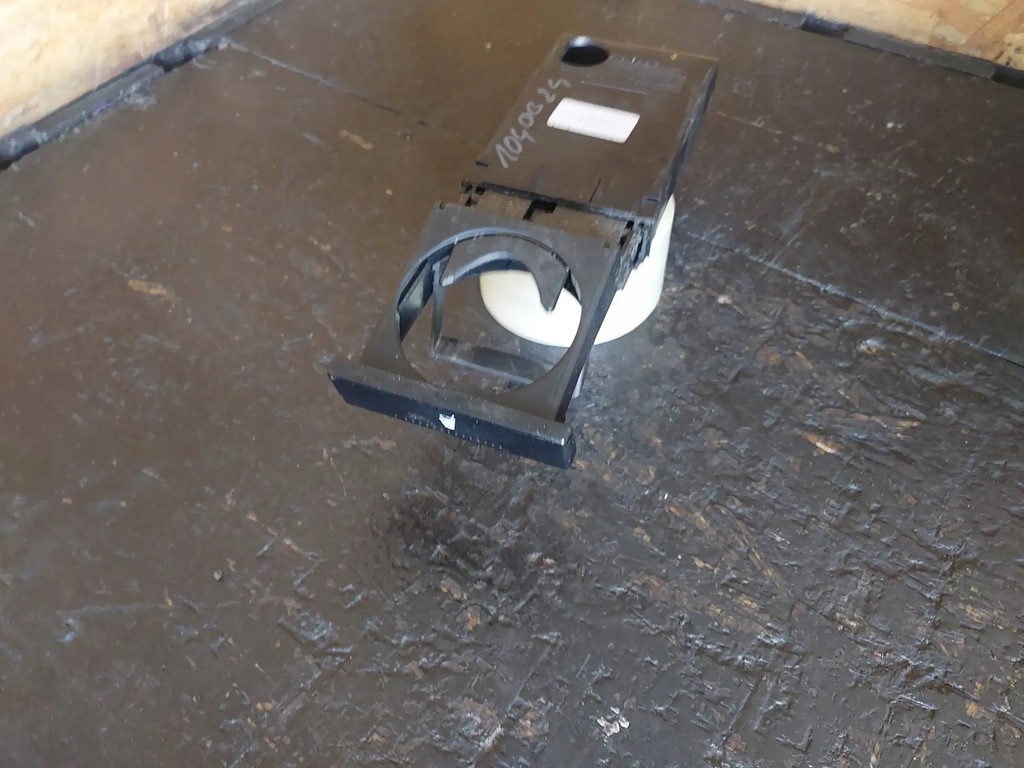 фото №8, Кронштейн na кружка панели приборной панели подстаканник ford galaxy 7m5858602b