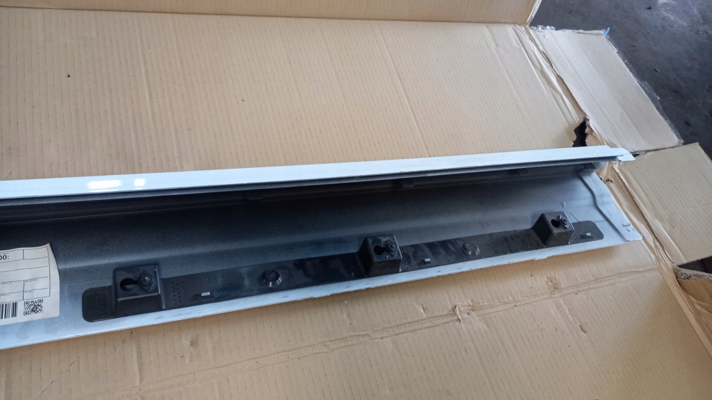 фото №9, Молдинг поріг права 31395884 volvo xc90 ii 15-