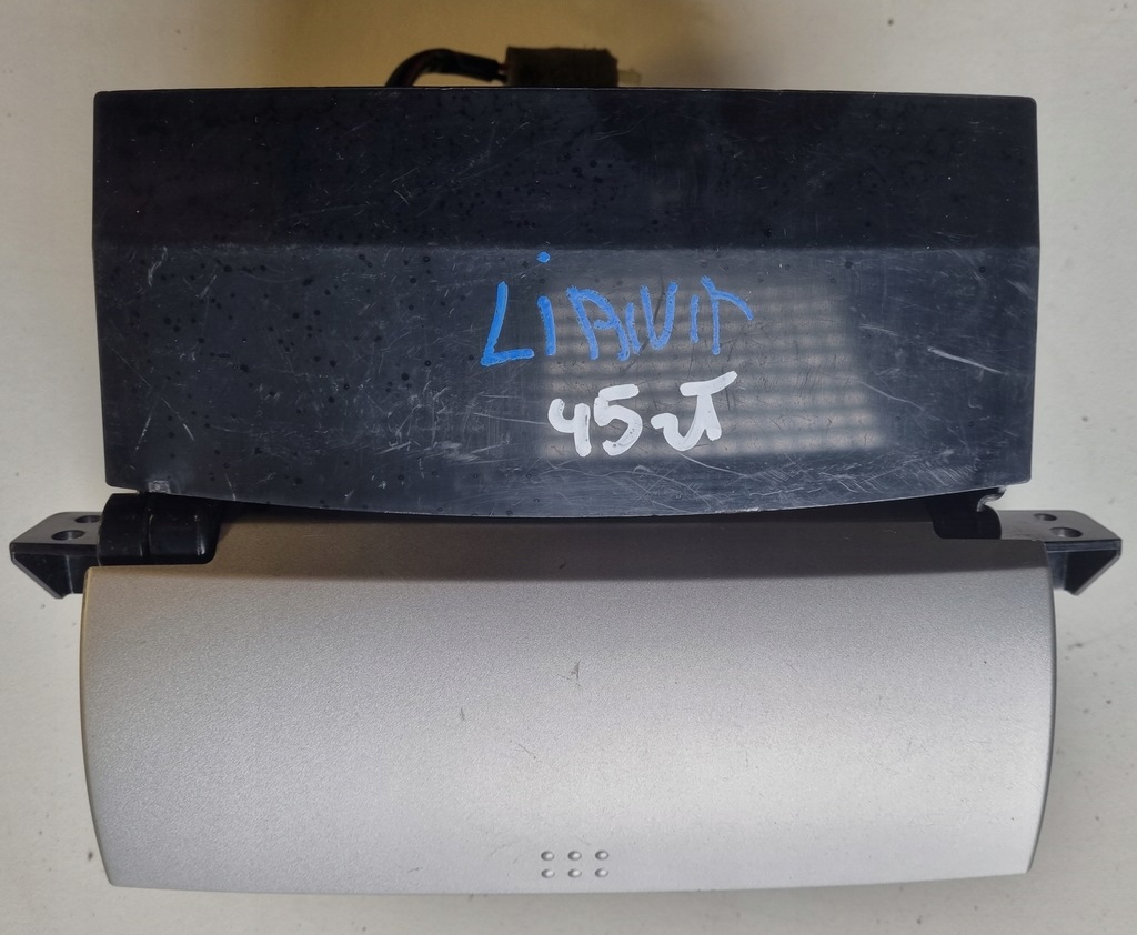 фото №1, Suzuki liana попільничка