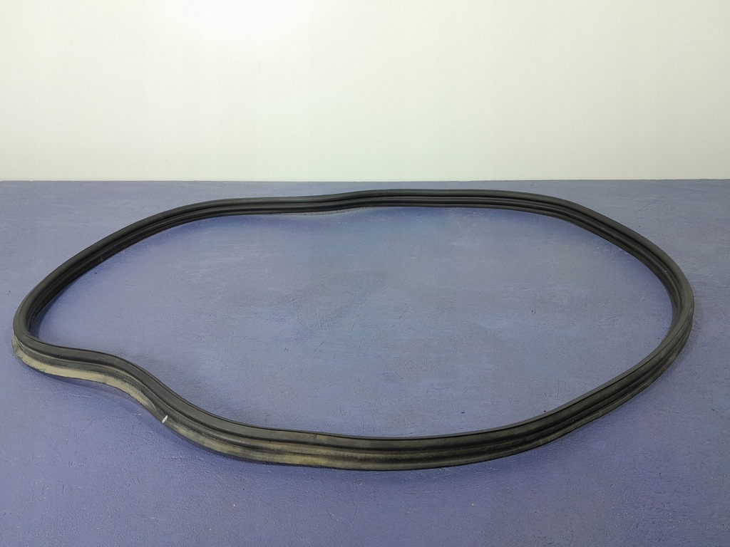 фото №1, Ford mustang vi прокладка кришки багажника