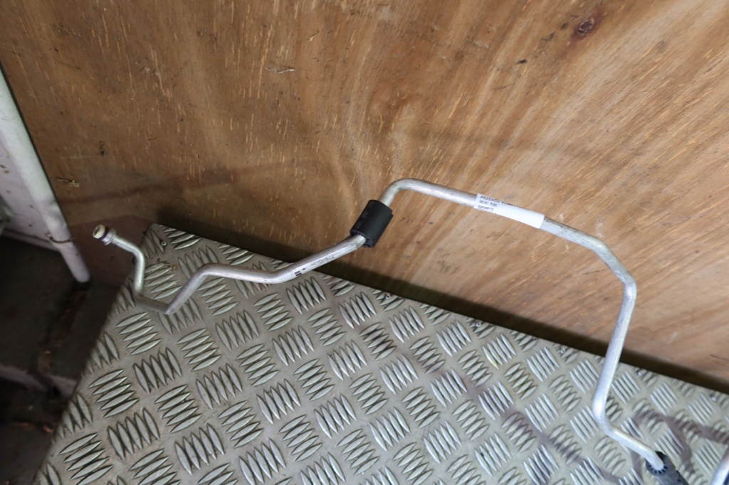 фото №2, Шланг кондиционера mini r60 9806518