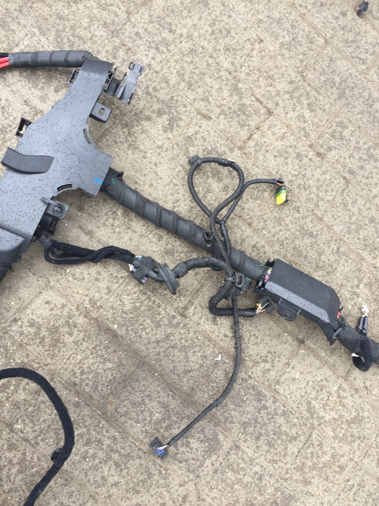 фото №11, Электропроводка салона салонная alfa romeo stelvio бензин