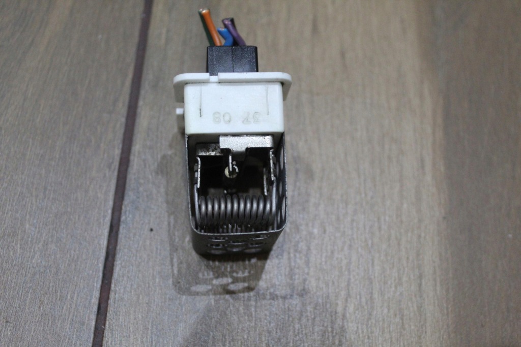 фото №3, Резистор резистор вентилятор opel astra h 52475432