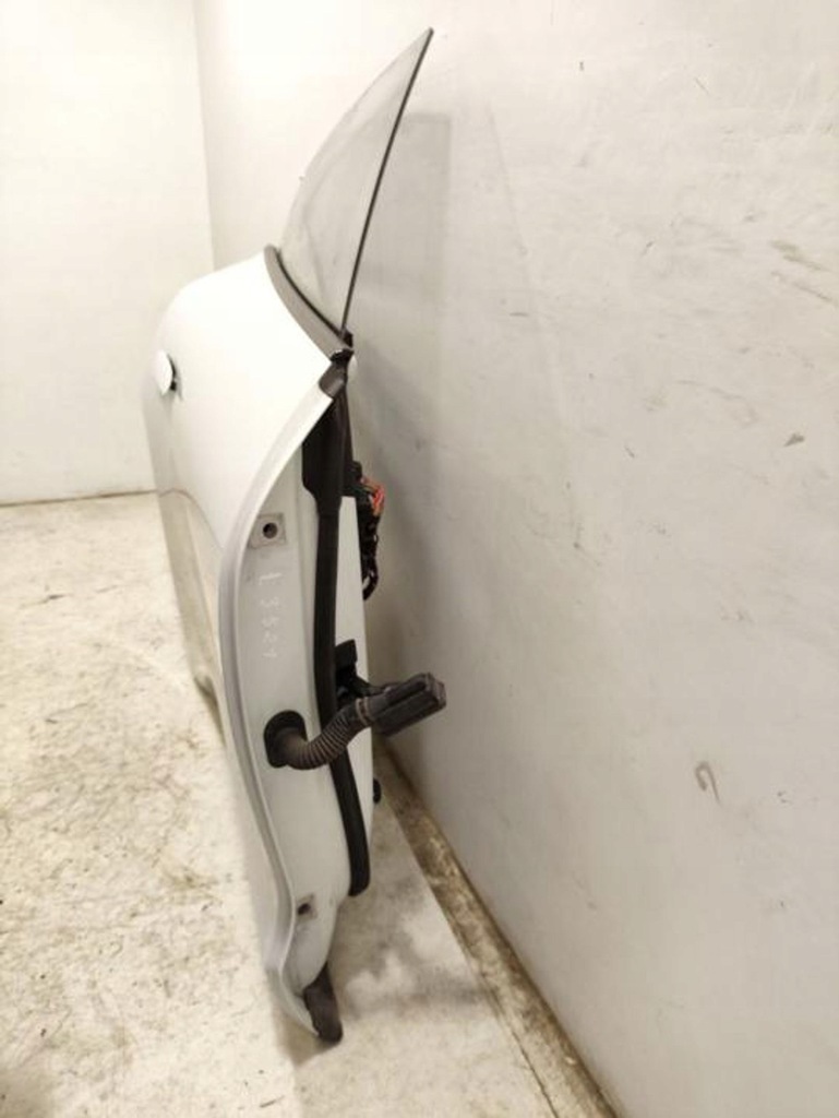 фото №13, Porsche taycan 9j1 2021 двері