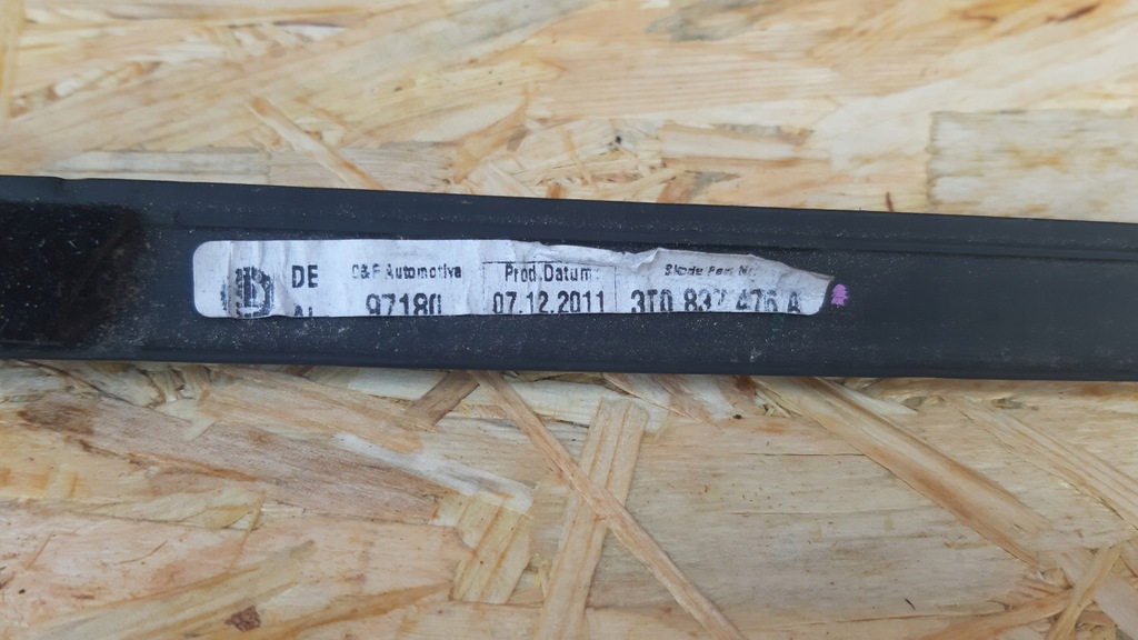 фото №6, Молдинг дверь правый перед skoda superb ii 3t0837476a