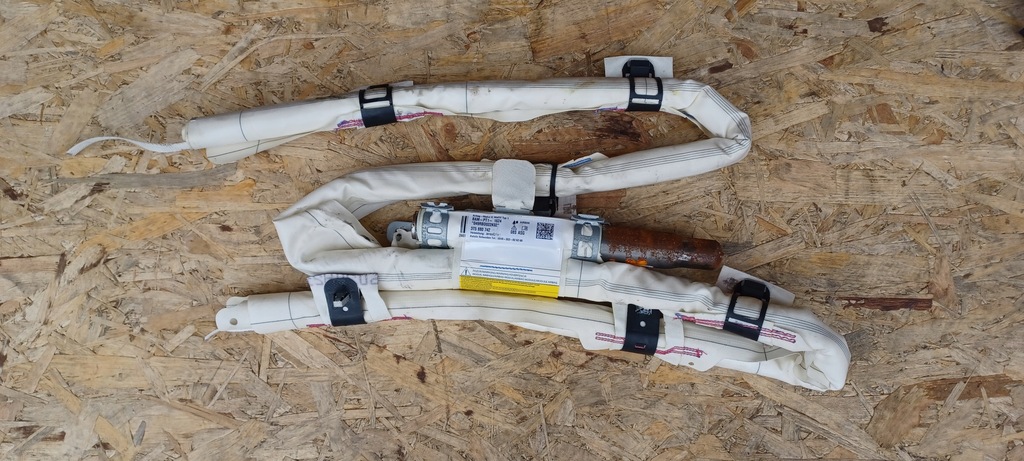 фото №5, Шторка безопасности воздушная 3t5880742 superb ii sedan правая