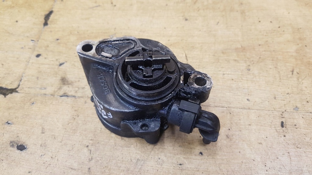 Купити Насос вакуум ford focus mk2 1.6 tdci