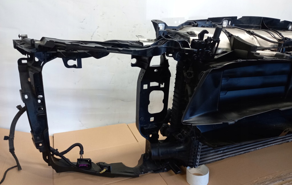 Ремень передний балка комплект радиатор porsche macan 3.0 d 2014-18 демонтаж Недорого