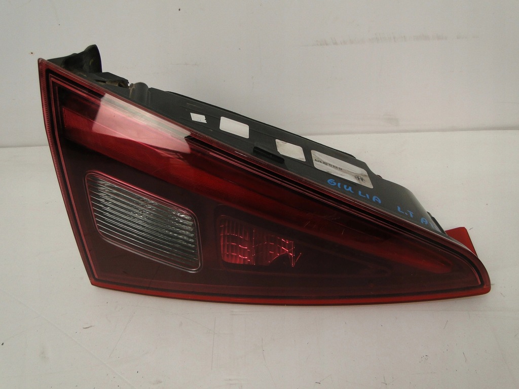 фото №4, Лампа задня alfa romeo giulia na кришка