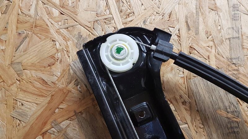 фото №11, Подъемник стекло правый задняя vw amarok 2h7839402