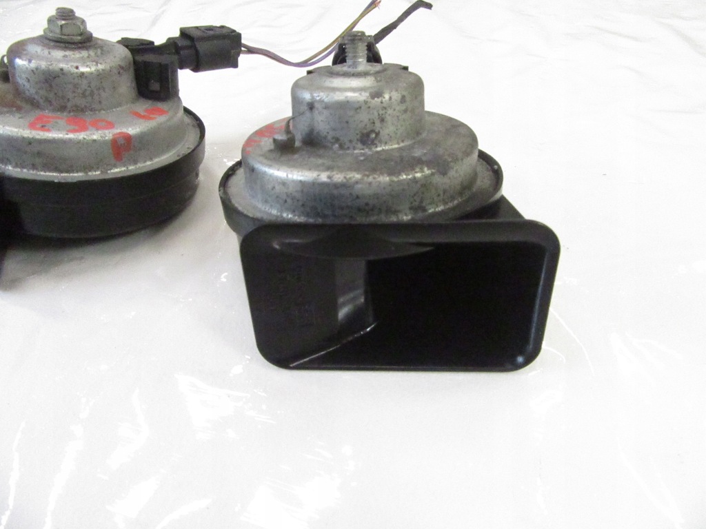 Клаксон сигнал кронштейн bmw e84 e90 e91 e92 e93 комплект штекер Оригинал