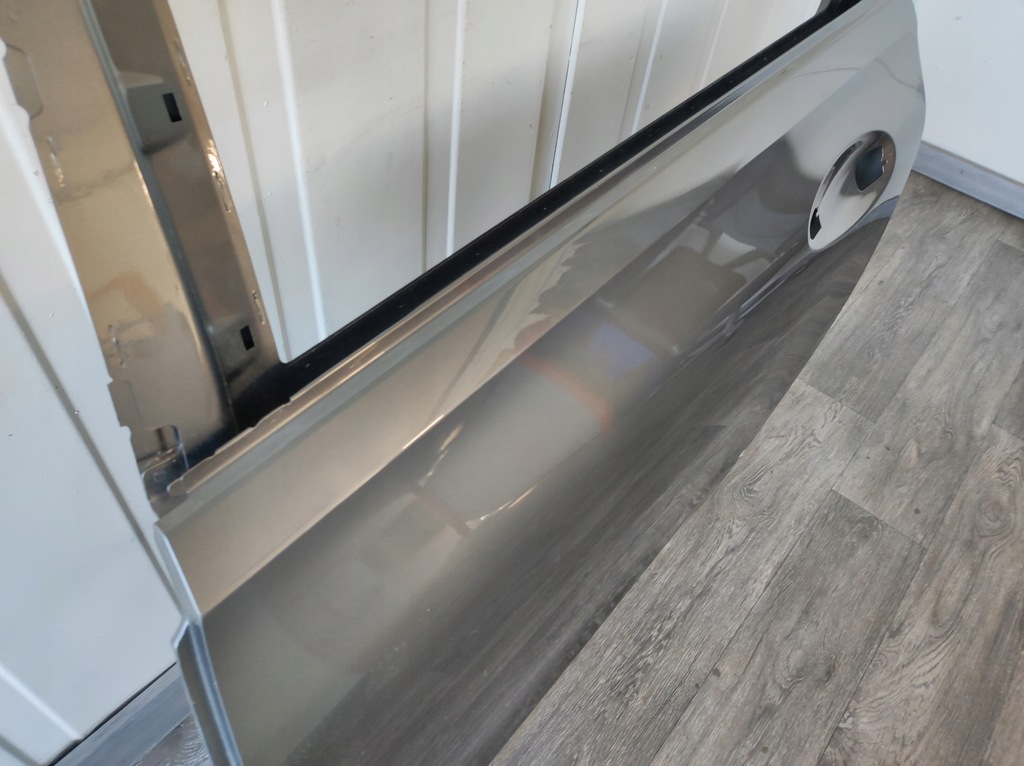 фото №7, Дверь mercedes cklasa w206 206 задние левая kombi ------- poznań ----- giełda