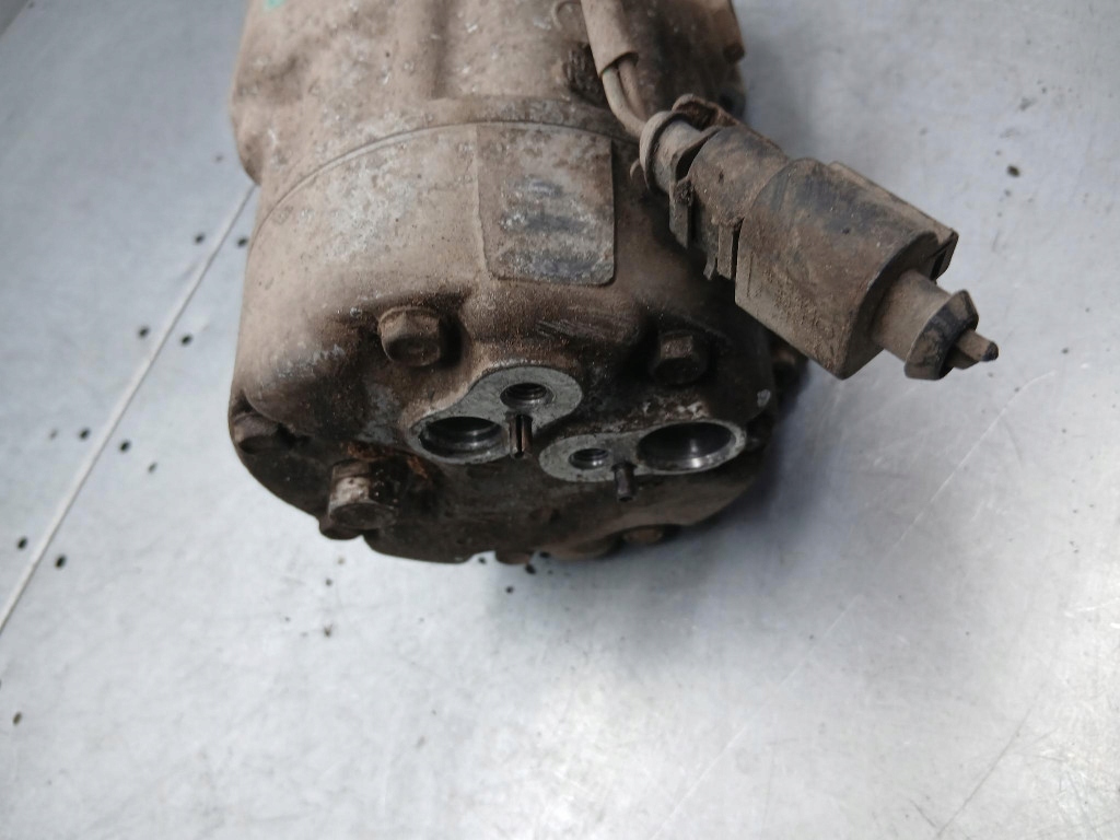 фото №4, Компрессор кондиционера vw bora 1.6b sedan 99r 1j0820803f