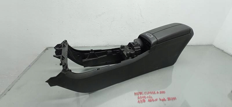 фото №1, Тунель середній підлокітник mercedes w177