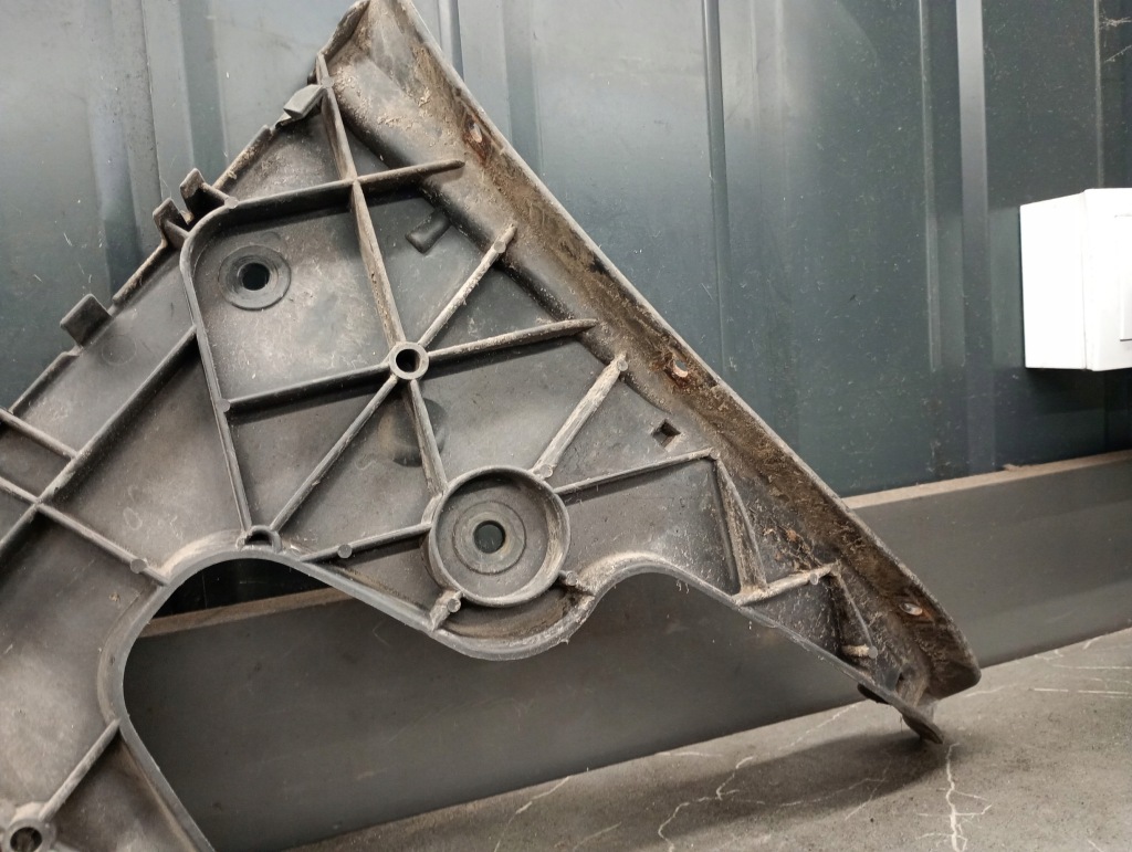 фото №8, 4f5807454 направляющая бампера правый задняя audi a6 c6