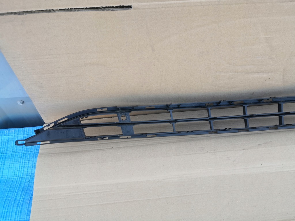 фото №9, Opel corsa e 14- решётка средняя бампера перед