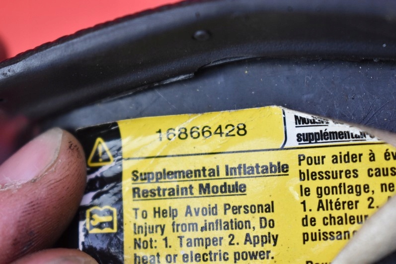 фото №10, Подушка безопасности подушка воздушная водителя 16866407 cadillac cts 1 i 02-07