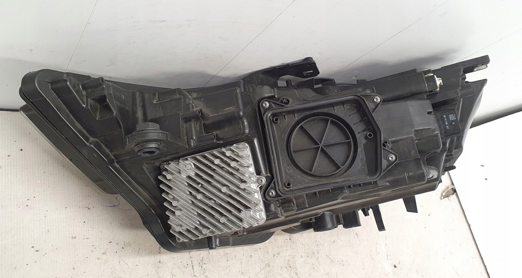 фото №9, Audi a6 c8 лампа перед правая led оригинал europa