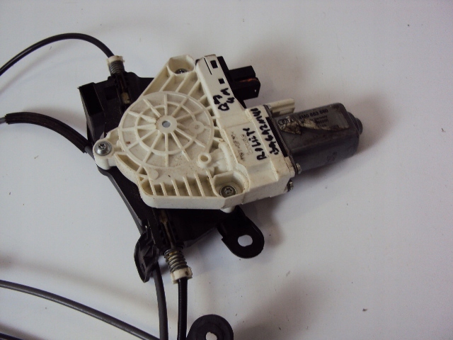 фото №5, Механизм шторка багажника audi q7 4m