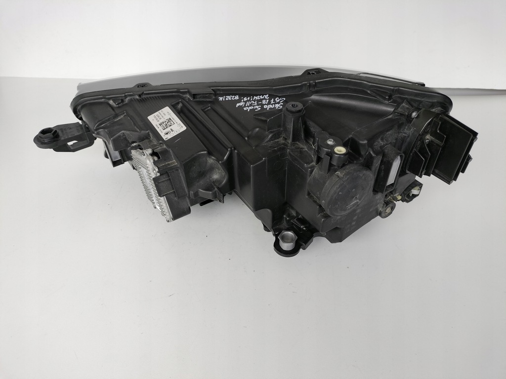 фото №5, Лампа правая фара skoda scala 657 18- full led