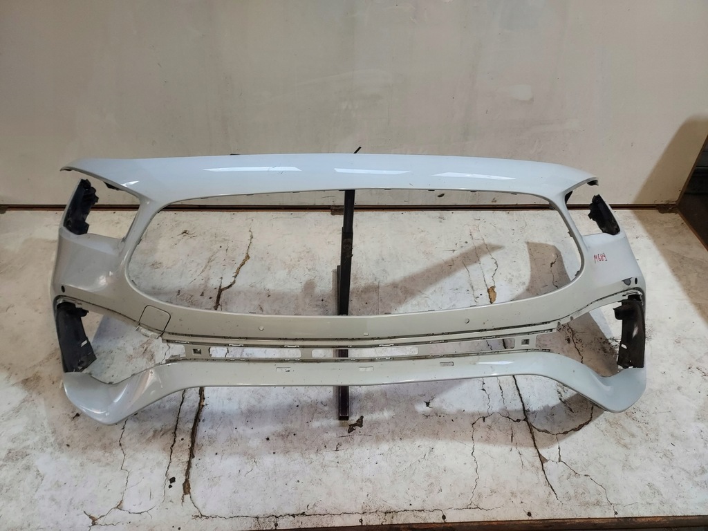 фото №1, Бампер направляющая mercedes gla w247 перед nr m689