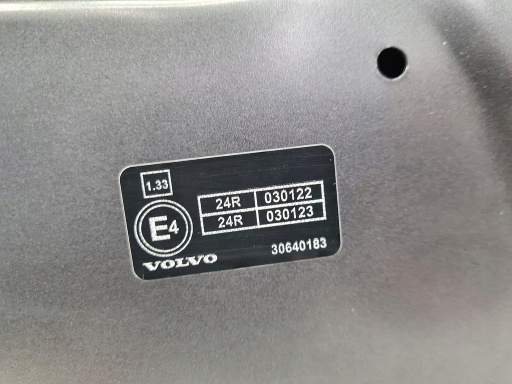 фото №14, Volvo c30 капот 455-16