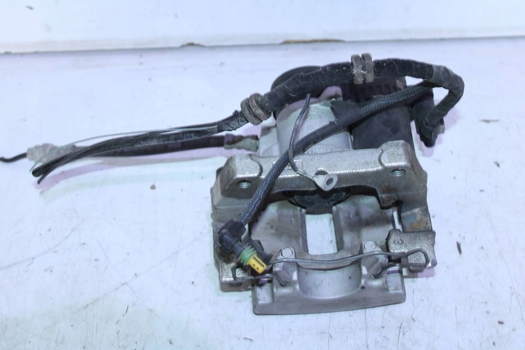 фото №3, Супорт лівий задня задній alfa romeo stelvio