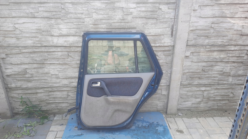 фото №13, Дверь задняя правое nissan primera p11 00r kombi