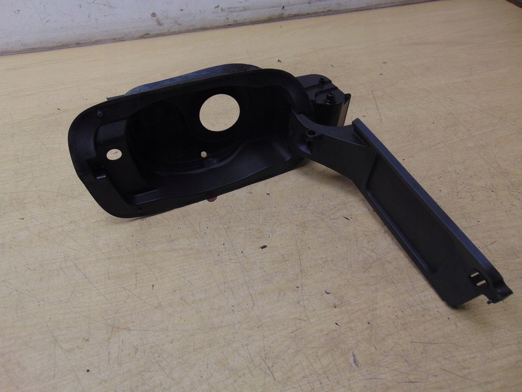 фото №7, Крышка заливной топлива кронштейн audi a6 c8 4k0809906