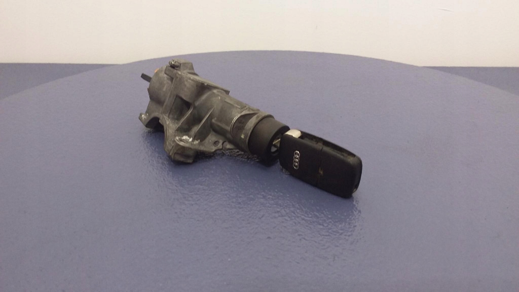 фото №1, Audi a6 замок запалювання ключ 4b0905851c