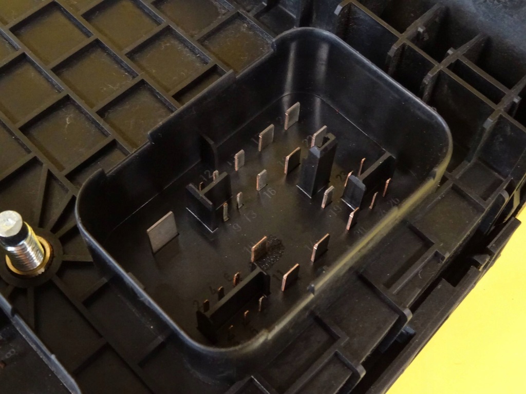 фото №6, Коробка предохранителей vw golf plus 1k0937124k nr4