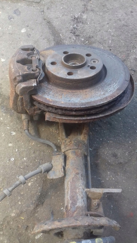 фото №14, Амортизационная стойка поворотный кулак правый volvo s80 ii