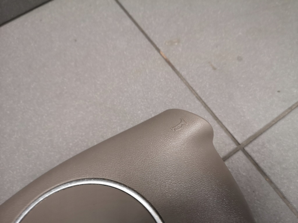 фото №9, Подушка подушка безопасности руля audi a4 b6 8e0880201l