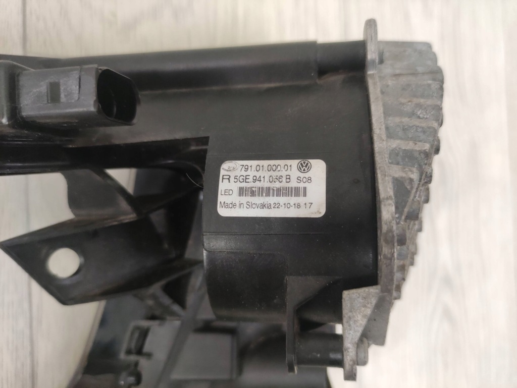 Vw volkswagen golf vii 7 противотуманная фара правый передний led drl 5ge941056b европа с Разборки