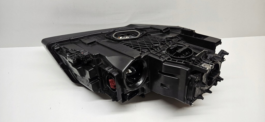 Audi a8 d4 рестайлинг  4h0 фара matrix левый фара левая 4h0941035 Цена
