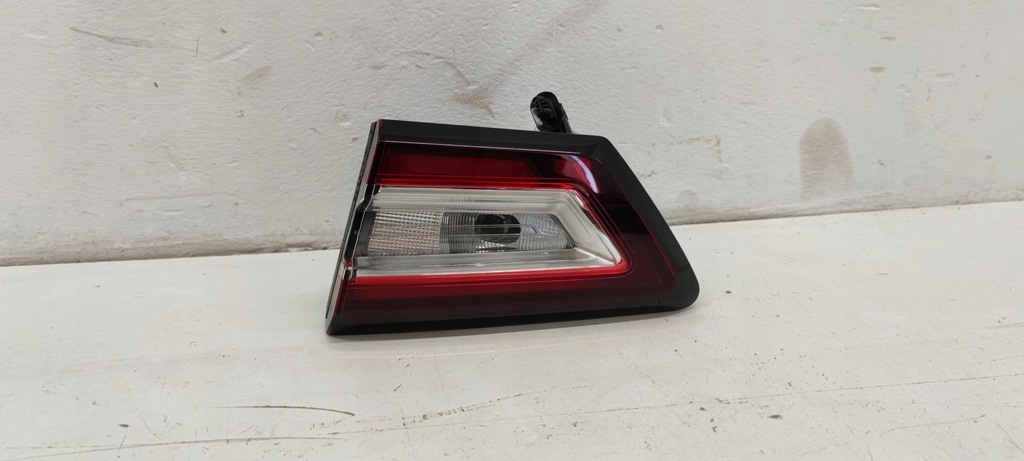 фото №1, Лампа права задня w кришка renault clio iv lift hb