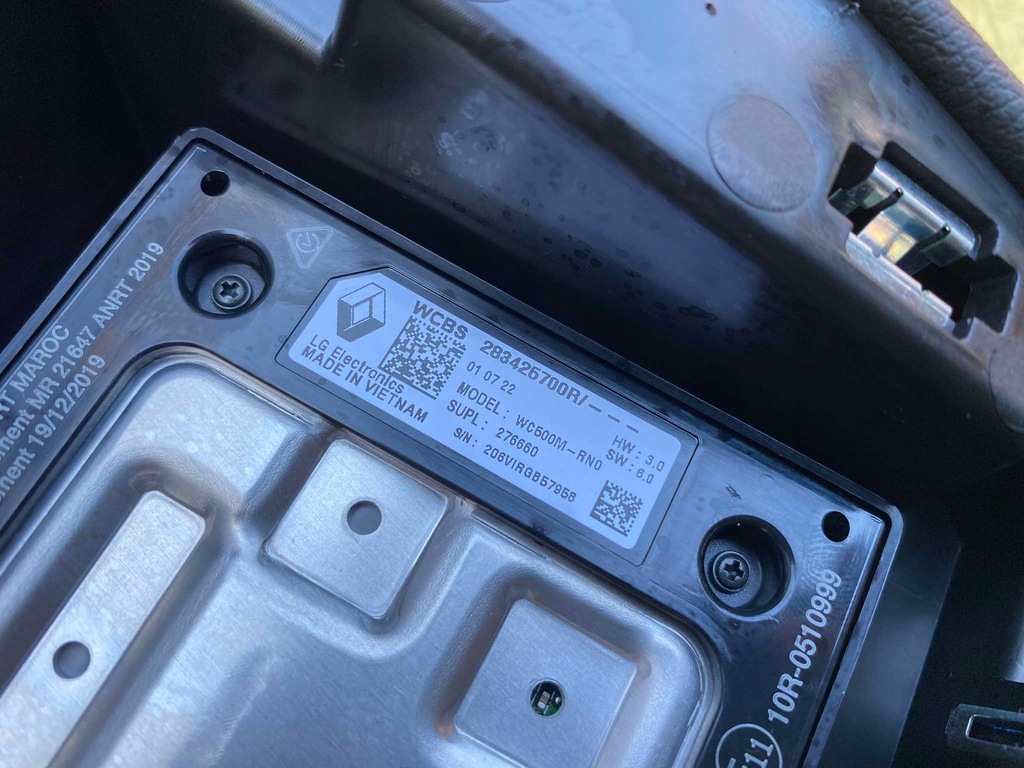 фото №6, Renault megane v e-tech зарядное устройство индукционная модуль телефона 283425700r